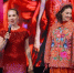 Марина Баранова организатор Volga Fashion Week в Ростове (слева) и основатель Volga Fashion Week в России Юлианна Благовская. Фото Виктории Савчук - DonNews.Ru
